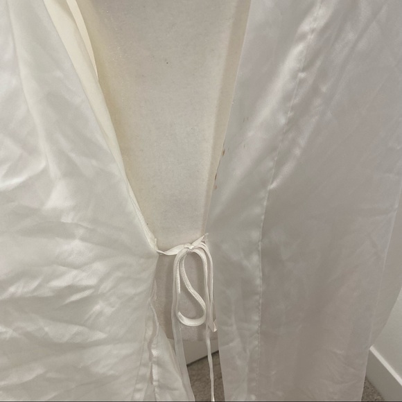 "I Do" by Victoria's Secret white Bride robe with rhinestones. One Size - Picture 8 of 12